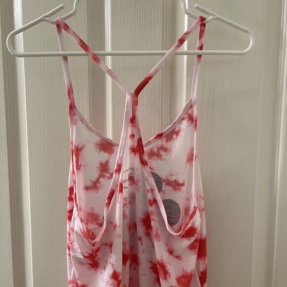 Disney Mickey Mouse Racerback Red & White Tie-Dye Tank Size Medium (7/9) - Picture 8 of 9